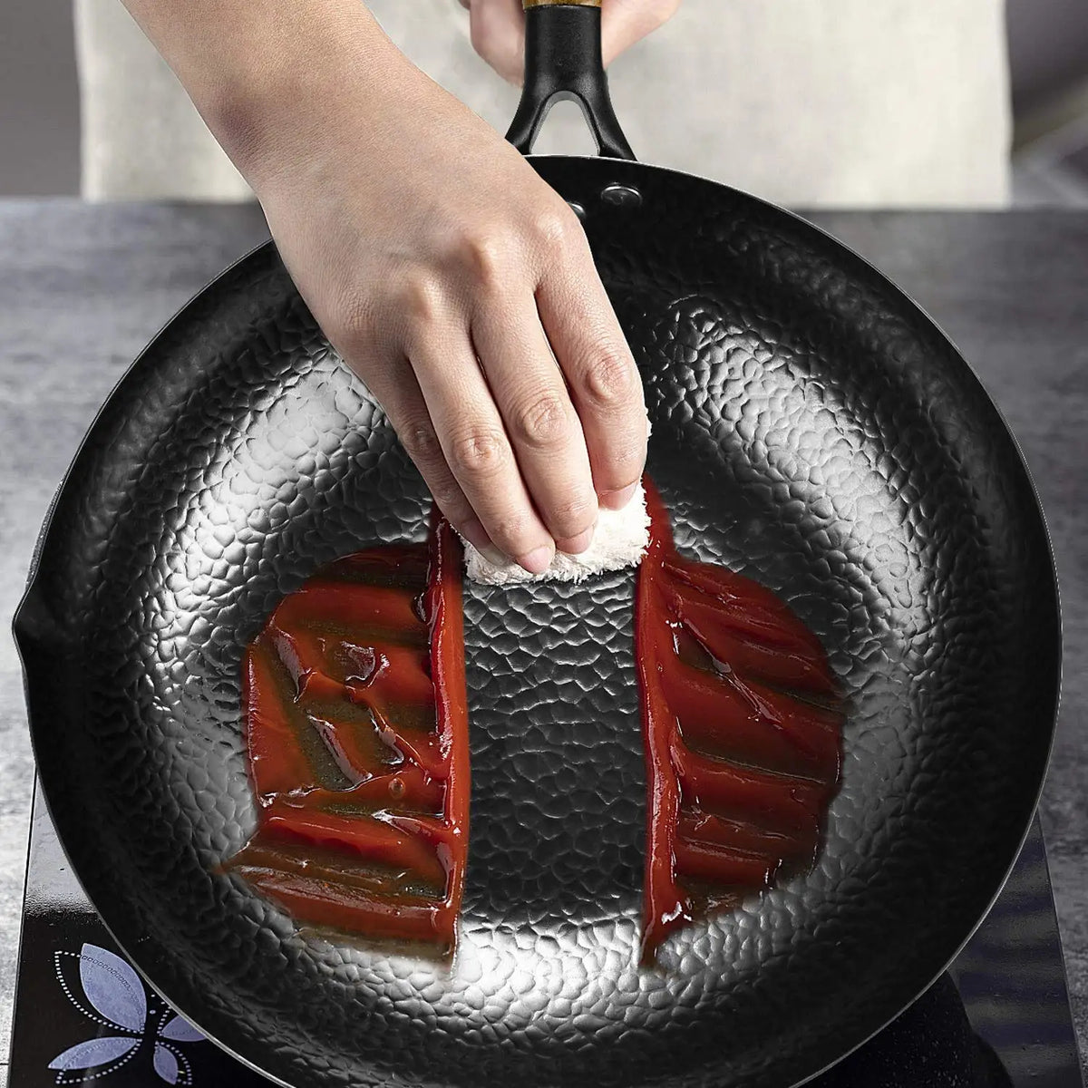 wok acier carbone antiadhesif